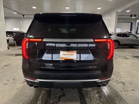 Used 2025 GMC Yukon XL Denali image 3