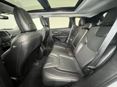 Used 2022 Jeep Cherokee Trailhawk w/ Sun, Sound & Nav Group image 5