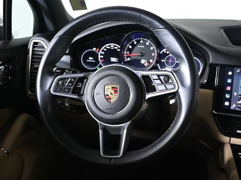 Certified 2023 Porsche Cayenne AWD/4WD image 12
