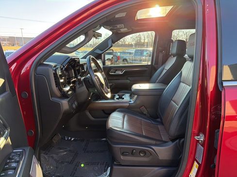 Used 2024 Chevrolet Silverado 2500 High Country w/ High Country Premium Package image 11