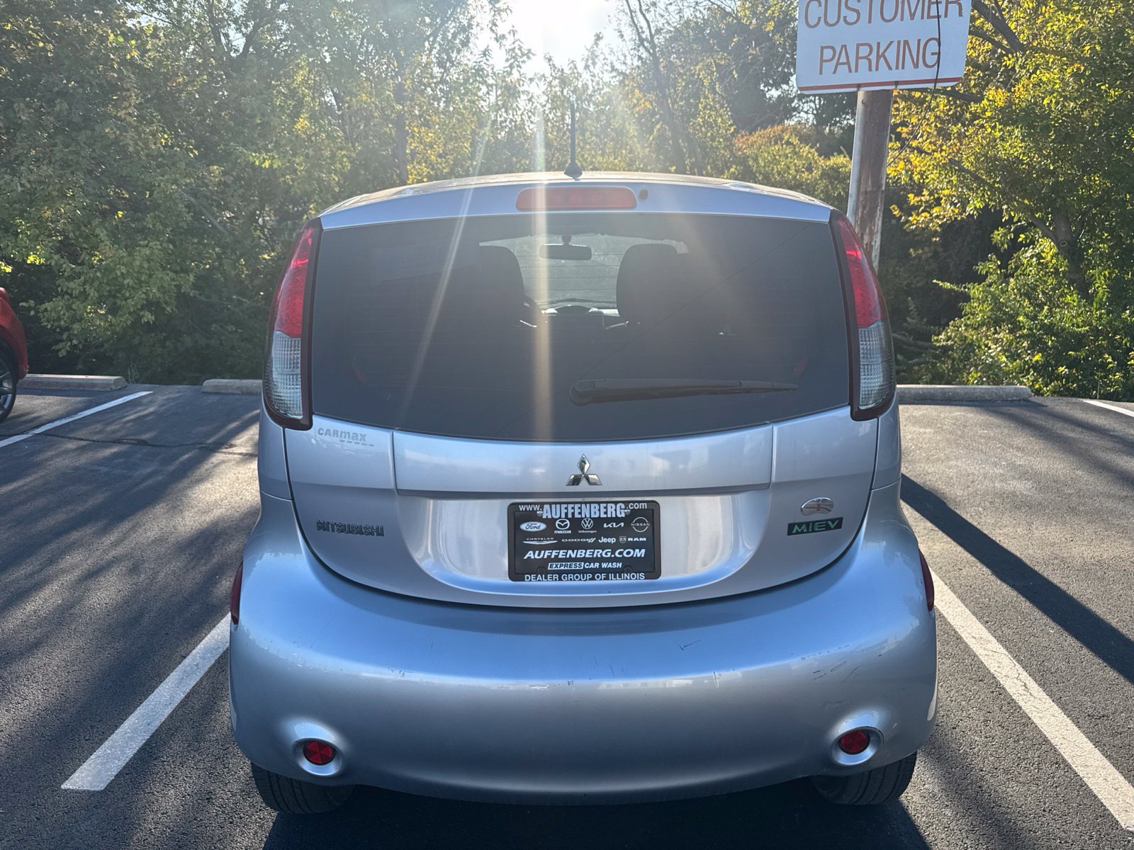 Used 2012 Mitsubishi i SE RWD image 4
