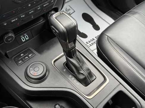 Used 2021 Ford Ranger Lariat w/ Equipment Group 501A High image 17