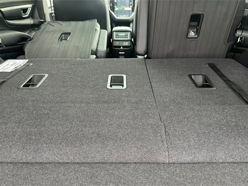 New 2026 Subaru Ascent Limited image 13