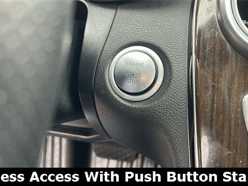 Used 2016 Mercedes-Benz C 300 4MATIC Sedan image 5