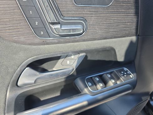 Used 2023 Mercedes-Benz GLA 250 4MATIC image 26