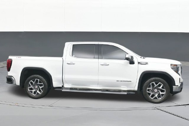 Used 2023 GMC Sierra 1500 SLT w/ SLT Premium Package AWD/4WD image 18