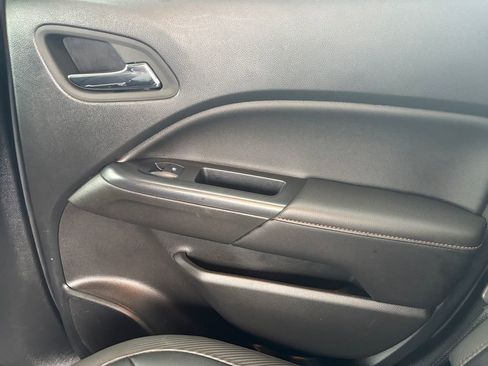 Used 2022 GMC Canyon AT4 image 21