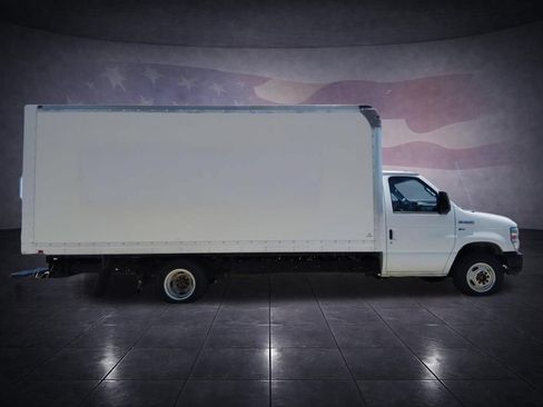 Used 2019 Ford E-350 and Econoline 350 Super Duty w/ Power Windows & Locks Group RWD image 6