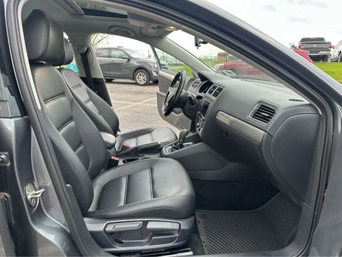 Used 2017 Volkswagen Jetta SE FWD image 21