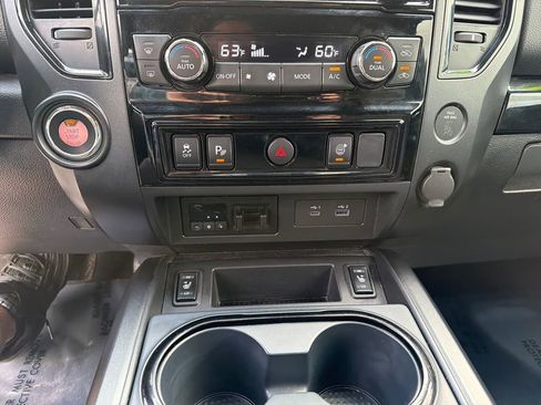 Used 2023 Nissan Titan SV w/ SV Convenience Package RWD image 29