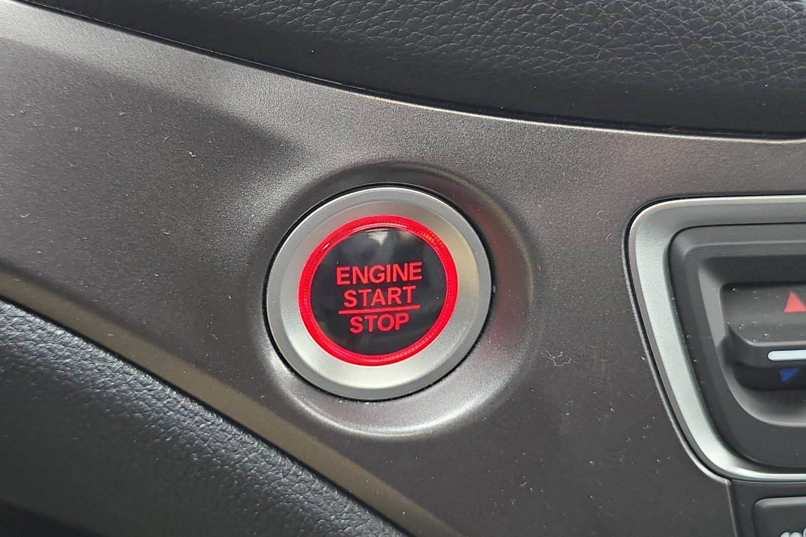Used 2025 Honda Passport EX-L image 19