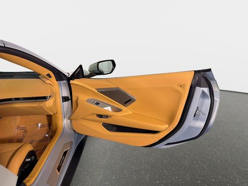 Used 2021 Chevrolet Corvette Stingray Premium Cpe w/ Z51 Performance Package RWD image 22