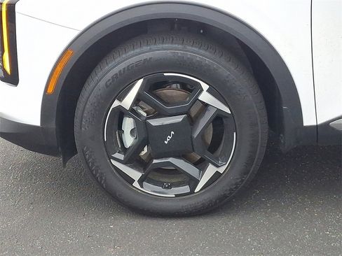 Used 2026 Kia Sportage EX w/ EX Panorama Roof Package image 8