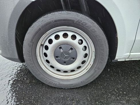 Used 2023 Mercedes-Benz Metris Cargo image 9