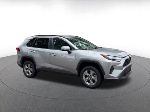 Used 2025 Toyota RAV4 XLE image 2