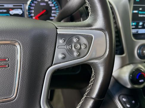 Used 2017 GMC Yukon SLT image 15