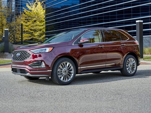 Certified 2022 Ford Edge Titanium image 1