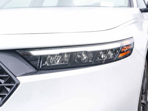 Used 2025 Honda Accord SE image 5
