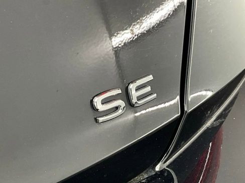 Used 2025 Volkswagen Jetta SE FWD image 27