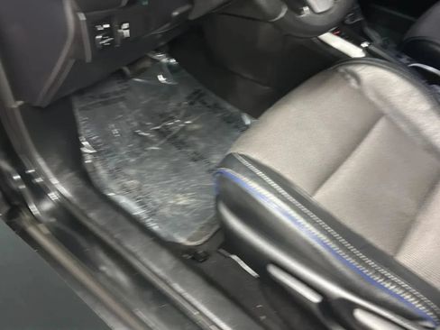 Used 2017 Toyota Corolla SE w/ Carpet Mat Package (TMS) FWD image 26