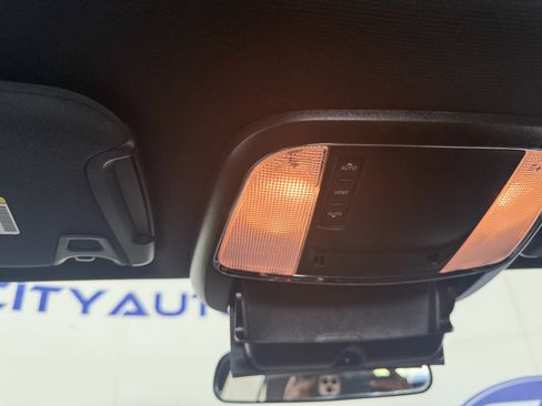 Used 2021 Dodge Charger SXT w/ Leather Interior Group image 31