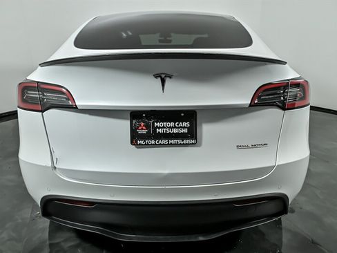 Used 2022 Tesla Model Y Performance AWD/4WD image 8