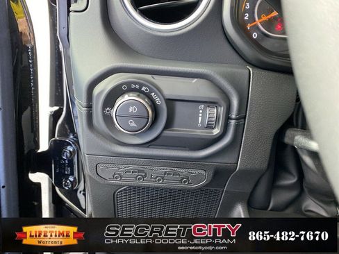 New 2026 Jeep Gladiator Sport image 14