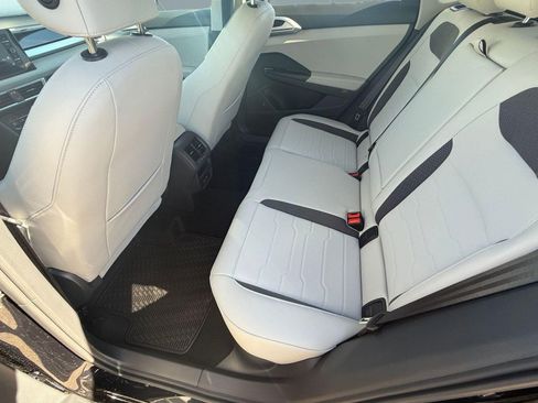 New 2026 Volkswagen Taos SE FWD image 12