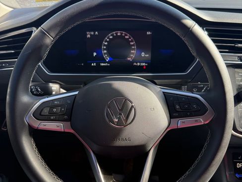 Used 2022 Volkswagen Tiguan SE image 57