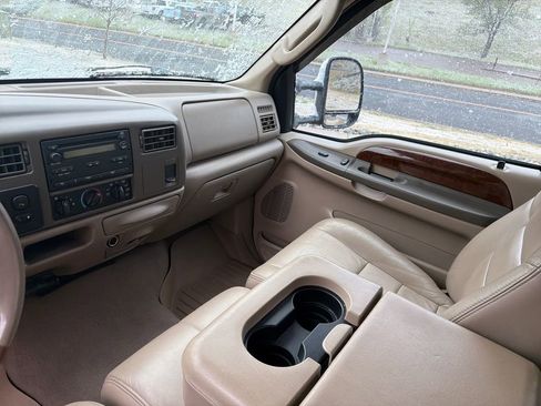 Used 2004 Ford F250 Lariat image 17
