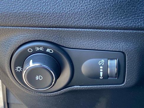 Used 2020 Jeep Compass Sport image 20