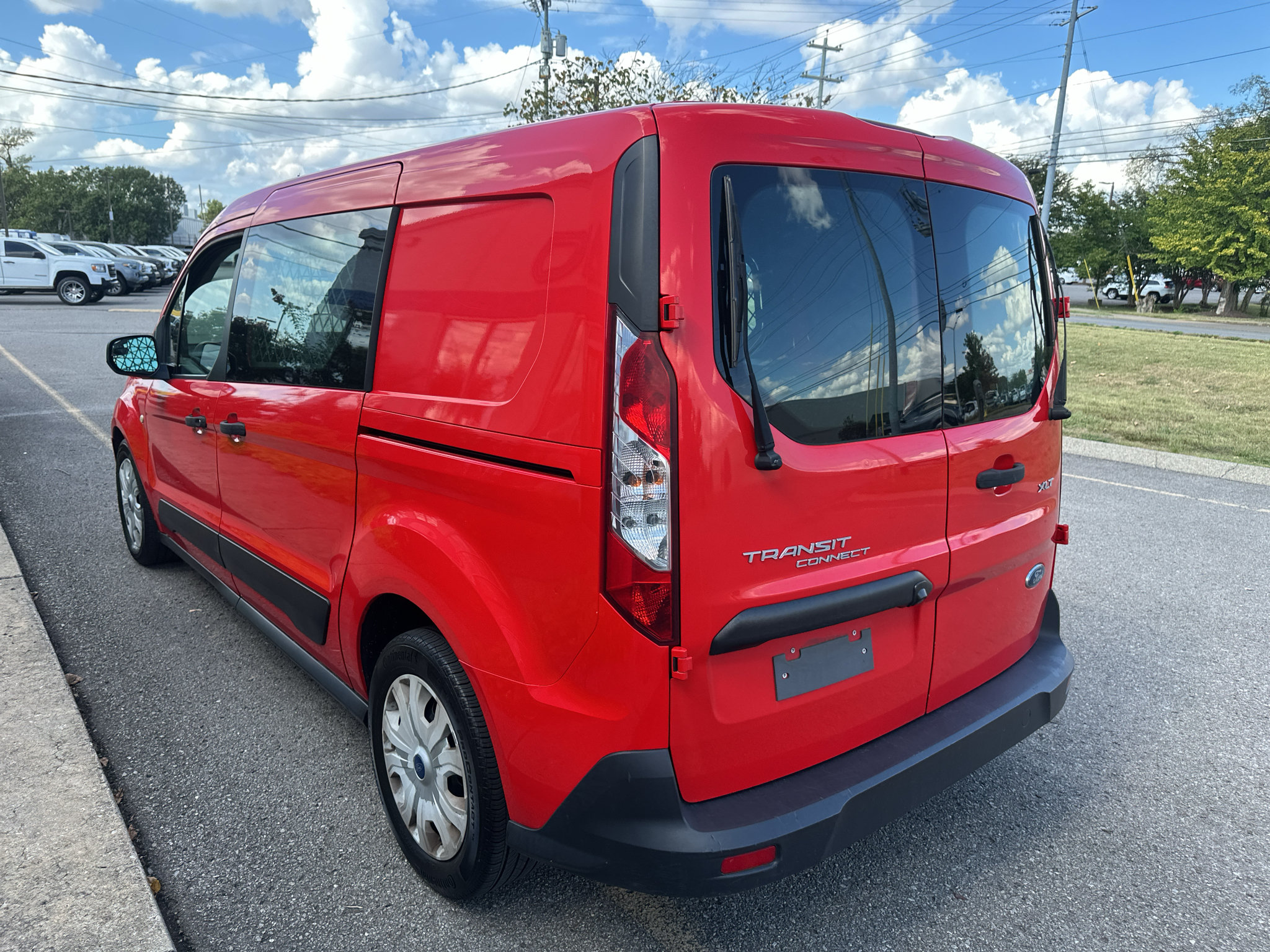 Used 2019 Ford Transit Connect XLT FWD image 6