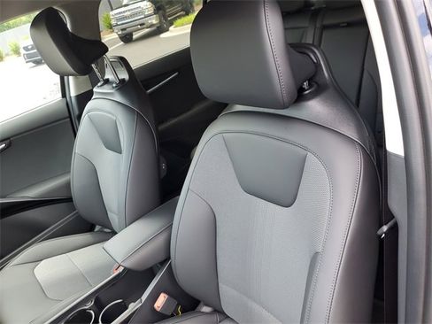 New 2025 Kia Niro Wind w/ Wind Preserve Package image 18