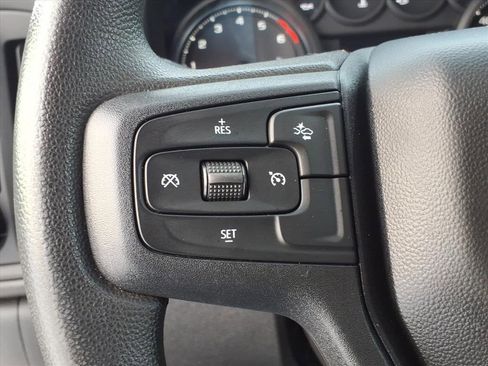 Used 2024 Chevrolet Silverado 2500 Custom w/ Custom Value Package image 16