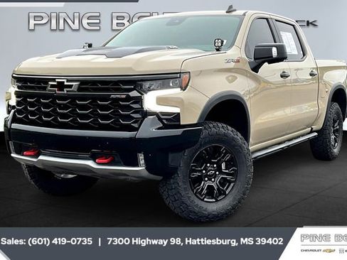 Used 2022 Chevrolet Silverado 1500 ZR2 w/ Technology Package image 10