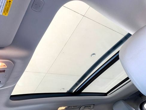 Used 2022 Toyota Highlander Platinum image 15