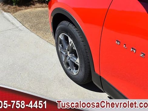 Used 2024 Chevrolet Blazer LT FWD image 16