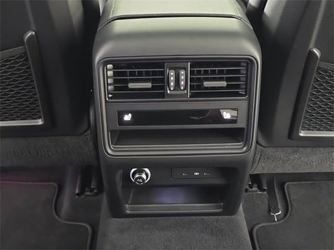 Certified 2024 Porsche Cayenne image 26