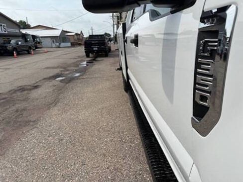 Used 2018 Ford F350 XLT AWD/4WD image 32