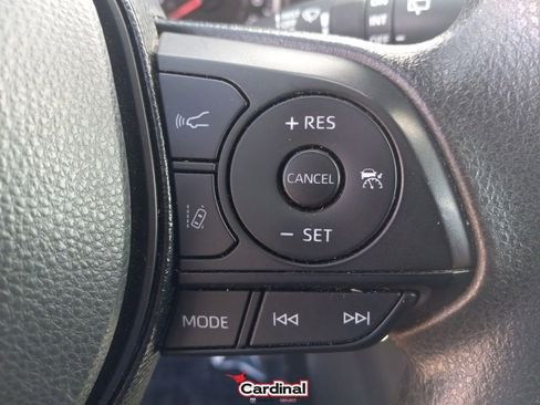 Used 2021 Toyota RAV4 XLE image 25