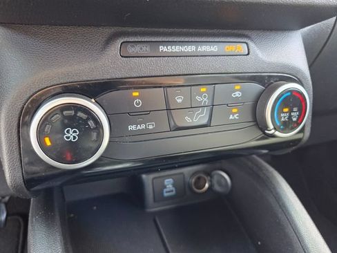 Used 2022 Ford Escape SE FWD image 26