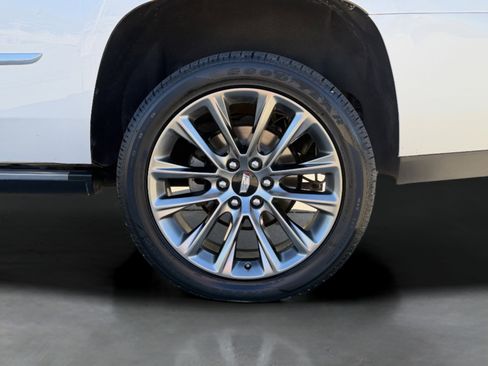 Used 2020 Cadillac Escalade Premium Luxury image 11