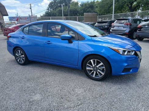Used 2021 Nissan Versa SV FWD image 1