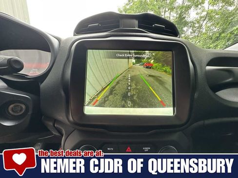 Used 2023 Jeep Renegade Trailhawk AWD/4WD image 17