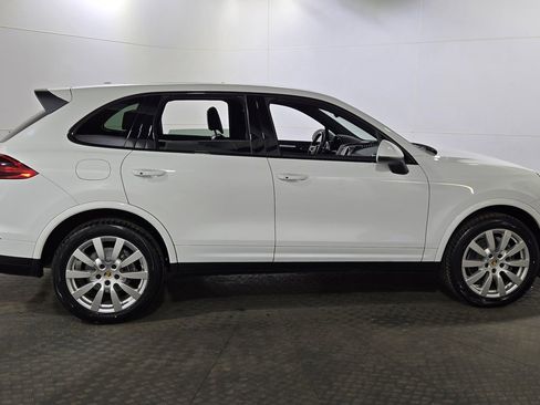 Used 2018 Porsche Cayenne Platinum Edition image 8