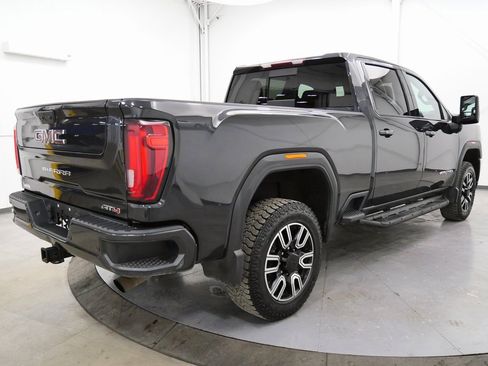 Used 2020 GMC Sierra 2500 AT4 w/ AT4 Premium Package image 7