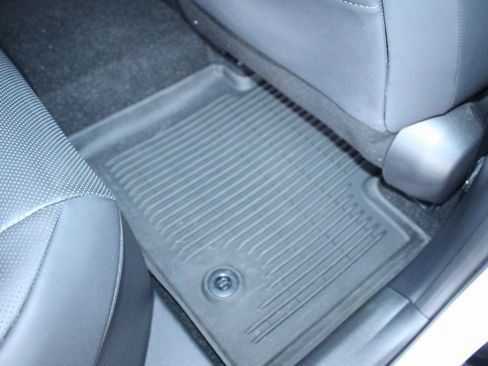 Used 2023 Toyota Crown Limited image 55