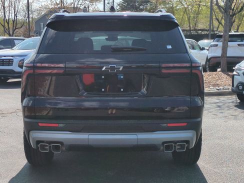 New 2026 Chevrolet Traverse Z71 w/ Enhanced Driving Package AWD/4WD image 8