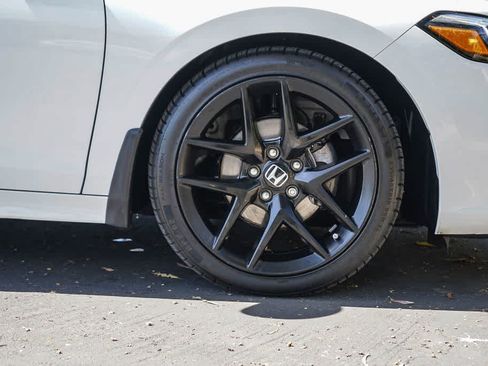 Used 2023 Honda Civic Sport image 9