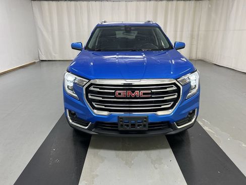 Certified 2024 GMC Terrain SLT AWD/4WD image 3